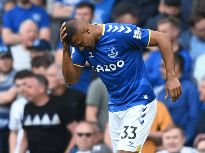 Everton oficializa la salida de Salomón Rondón