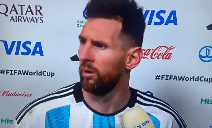 "Qué mirás, bobo": Periodista que estaba junto a Messi reveló cómo fue la pelea en el camerino