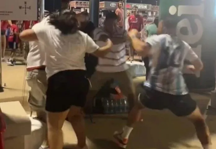 Tremenda golpiza protagonizaron hinchas durante partido del Inter Miami