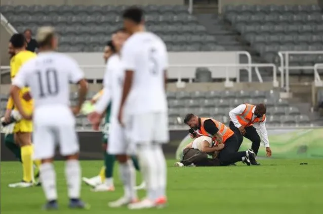 Tragedia: fallece asistente técnico de Costa Rica mientras el equipo jugaba el partido