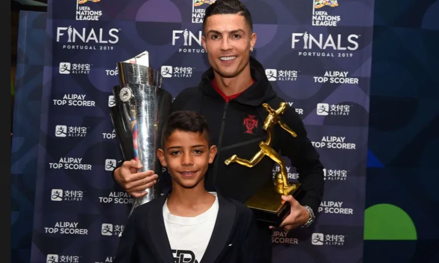 Hijo de Cristiano Ronaldo tuvo un debut soñado: golazo y viral festejo en redes sociales