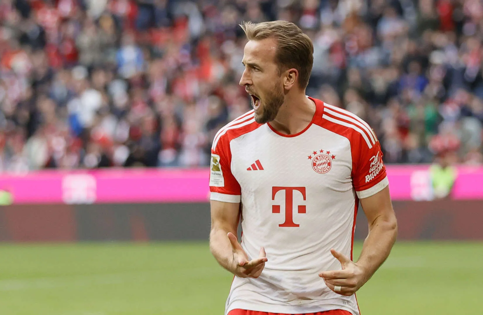Vea el golazo de Harry Kane desde mitad de cancha en la goleada del Bayern: ¿candidato al Puskas?