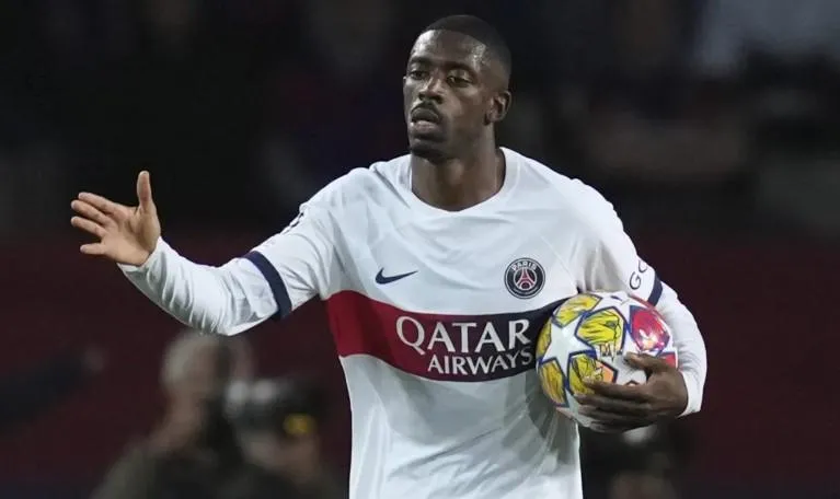 Ousmane Dembélé en pleno partido defendiendo los colores del París Saint Germain en partido de Champions League ante el FC Barcelona. Crédito: Emilio Morenatti | AP