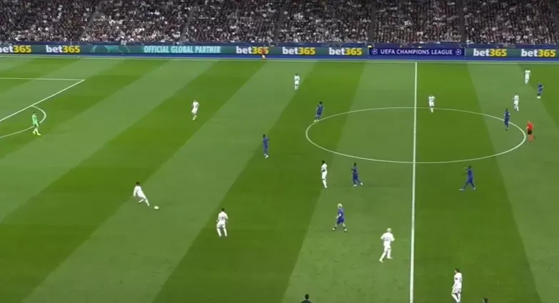 Vinícius brilla en la Champions y recibe el apoyo de Mbappé