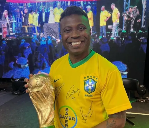 Edilson salió campeón del mundo en 2002. (Foto: X/@edcapetinha).