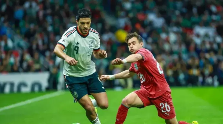 Muere aficionado en el Estadio Azteca tras caída durante partido de México vs. Portugal