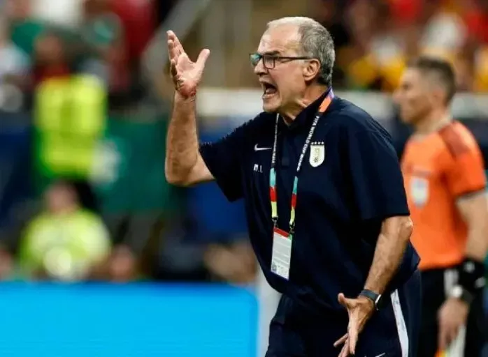 Marcelo Bielsa y su grito de ira contra la prensa tras eliminación del Mundial: “Dale de una vez”