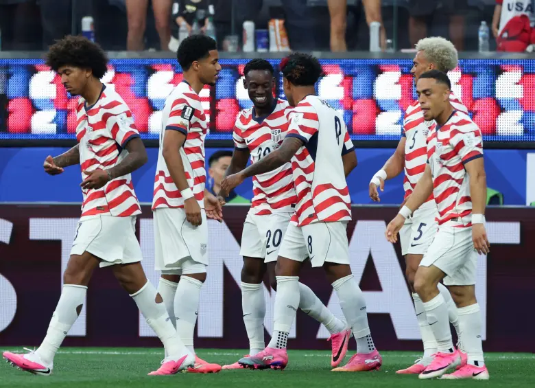 Guayos fucsia dominan el Mundial 2026: la moda que marca la cancha