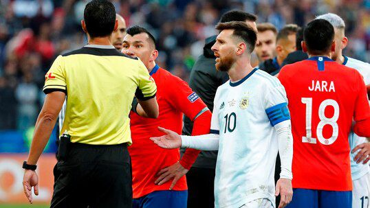 Sanción a Lionel Messi tras la Copa América