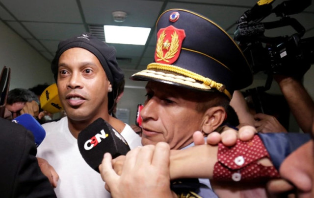 Fiscalía de Paraguay resolvió detener preventivamente a Ronaldinho Gaúcho y a su hermano