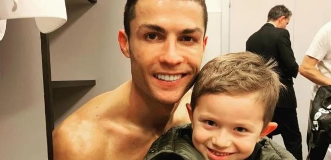 El piropo del Papu Gómez a Cristiano Ronaldo: “Es hermoso como Ken, el de Barbie”