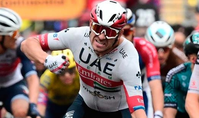El noruego Kristoff gana en el inicio accidentado del Tour de Francia