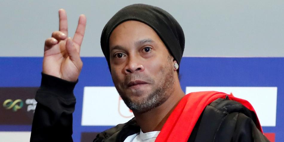 En Brasil: Ronaldinho presenta película sobre su vida