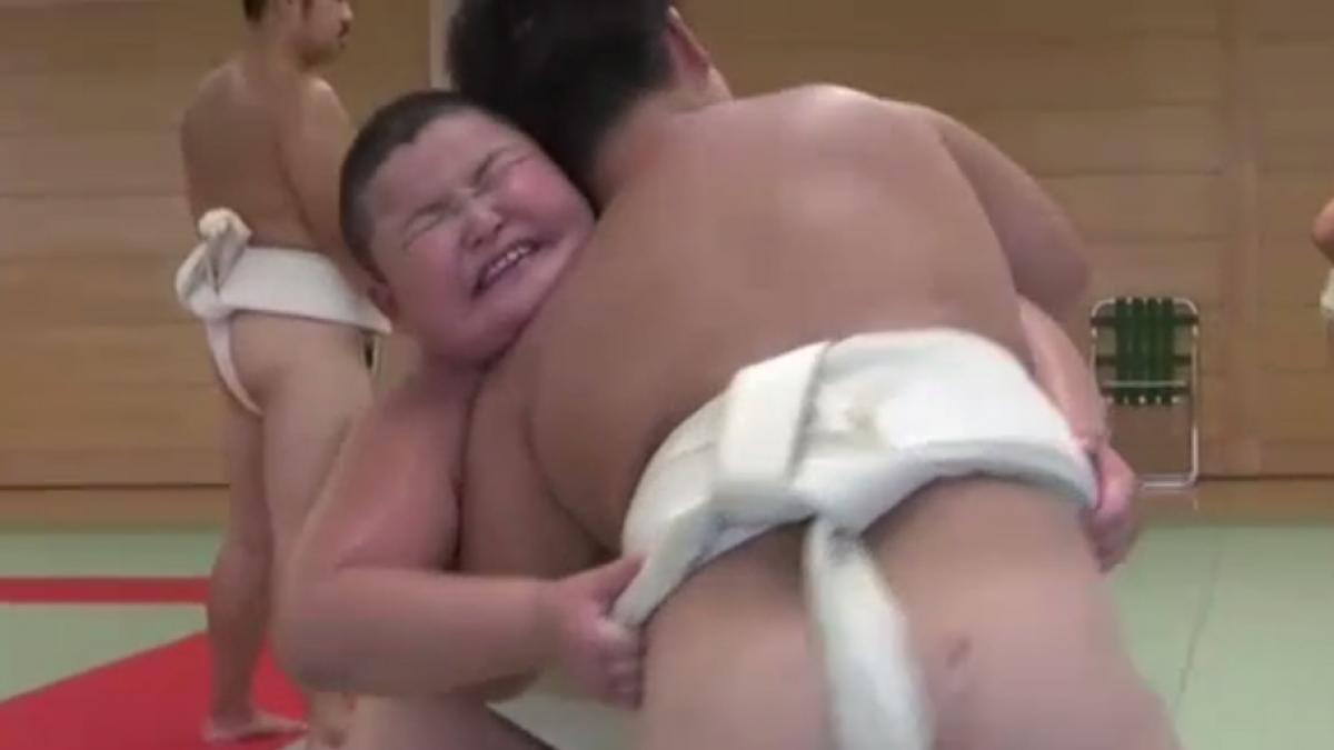 Vídeo: Kyuta, el niño de 10 años y 85 kilos que sueña con ser una estrella del sumo
